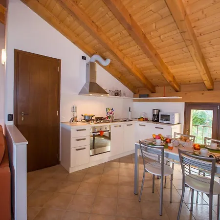 Borgo La Sorgente - Tulipano Apartment *